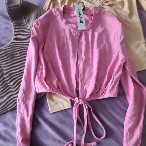 Aritzia Babaton Wilfred 3 Crop Tops XS - Picture 5 of 5